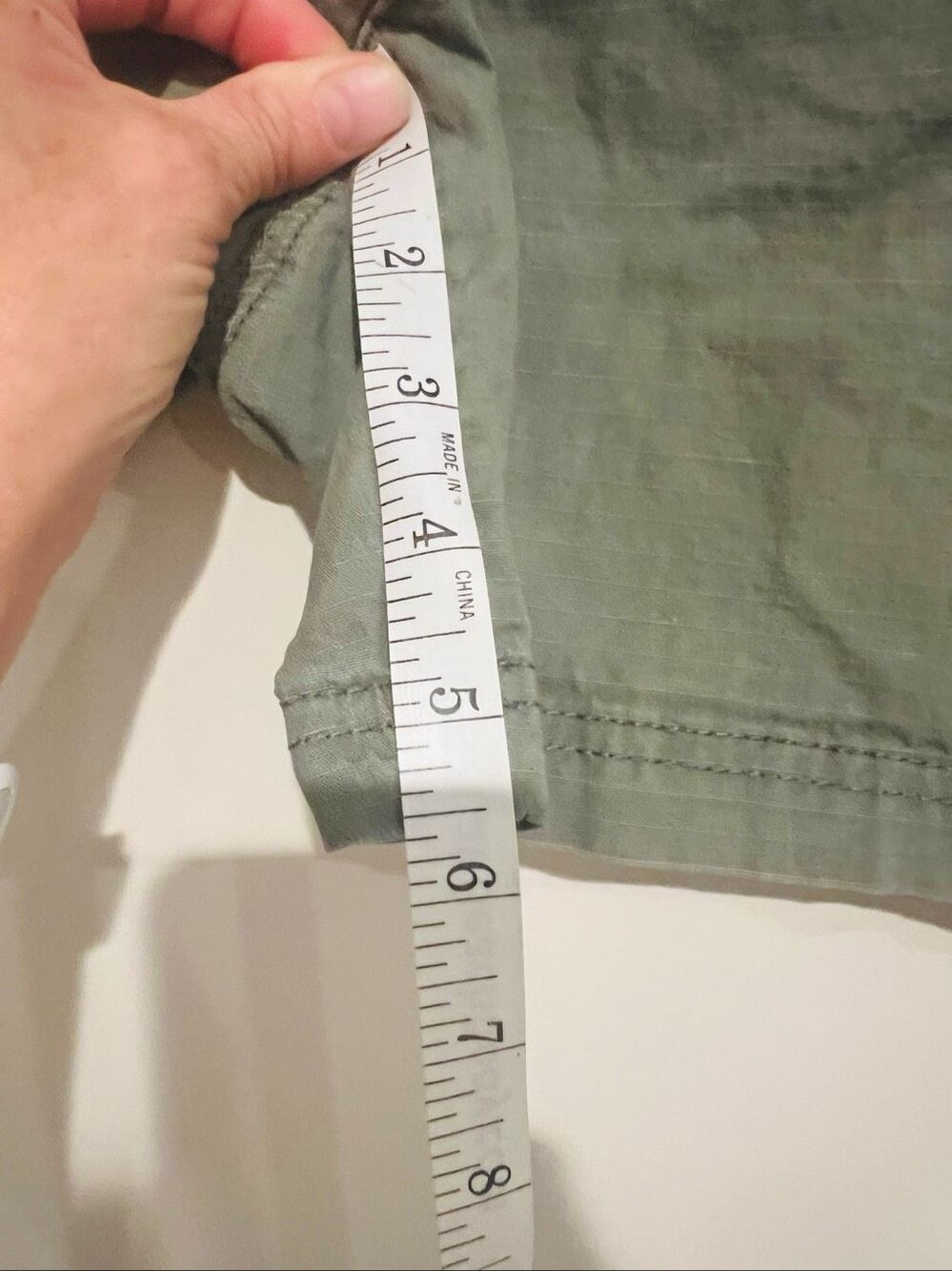 Eddie Bauer Green CArgo Khaki shorts sz 6 - Picture 4 of 11